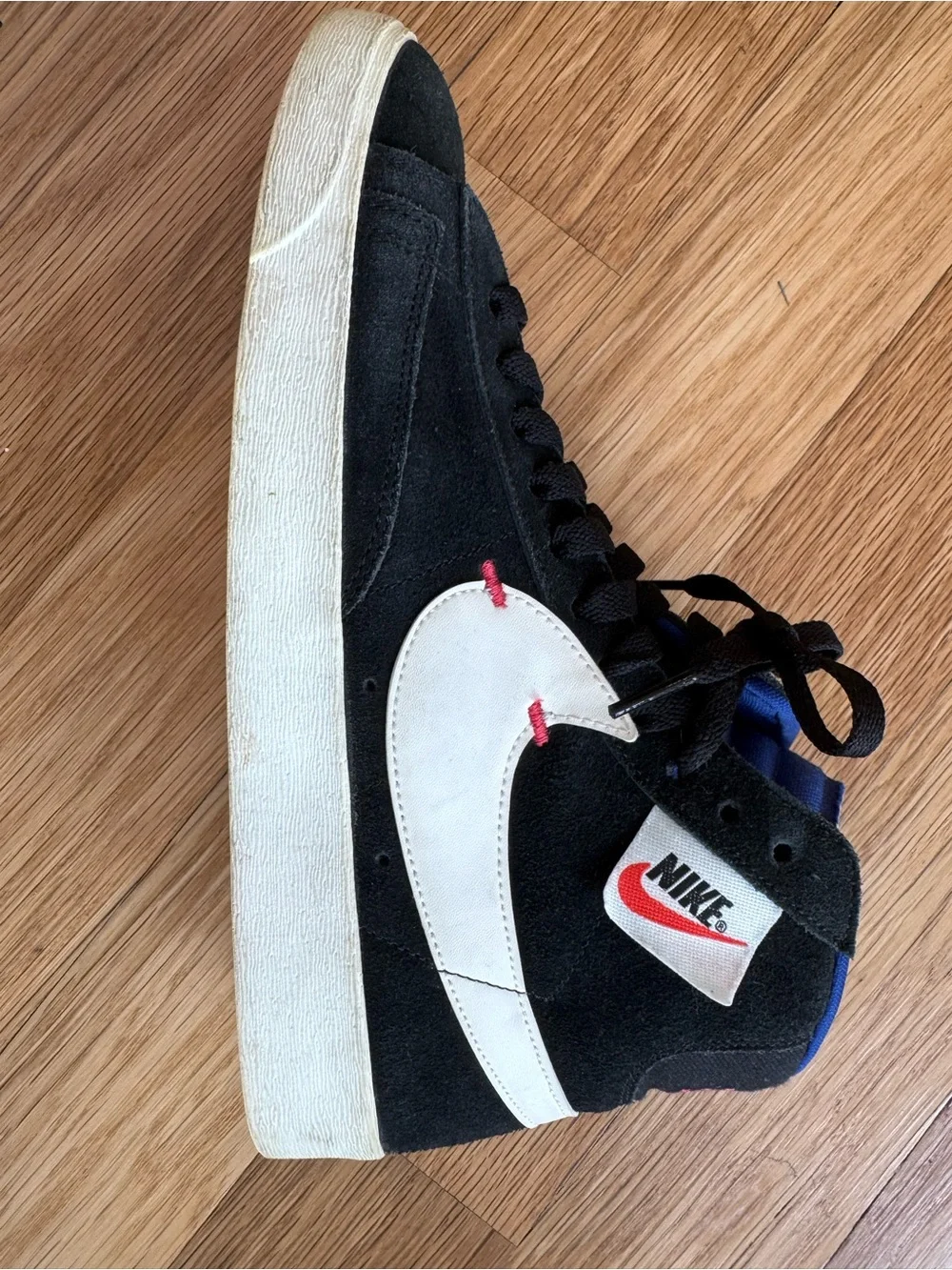 Nike Wmns Blazer Mid Rebel XX 